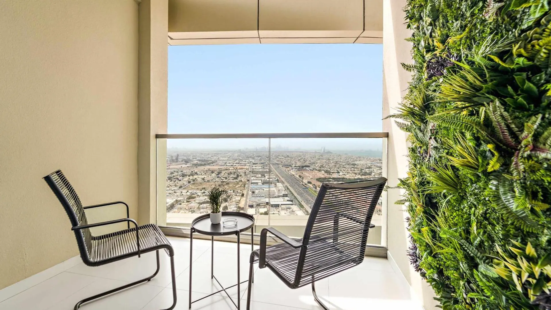 Διαμέρισμα Silkhaus Spacious 2Br In Aykon City Near Safa Park Ντουμπάι Ηνωμένα Αραβικά Εμιράτα